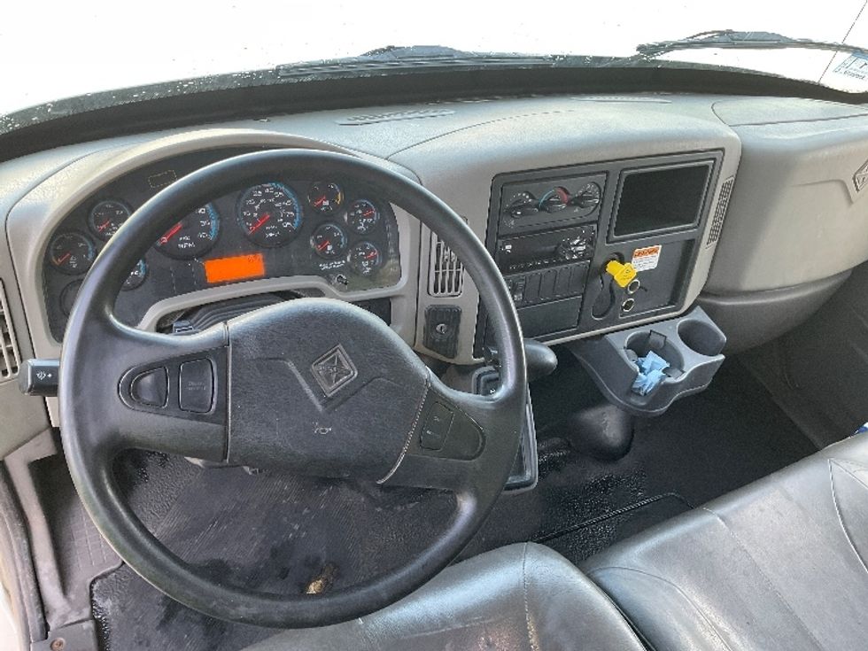 Medium Duty Box Truck-Light and Medium Duty Trucks-International-2019-4300-Auburn-MA-222,044\n\t\tmiles-$ 41,000 - Image 17