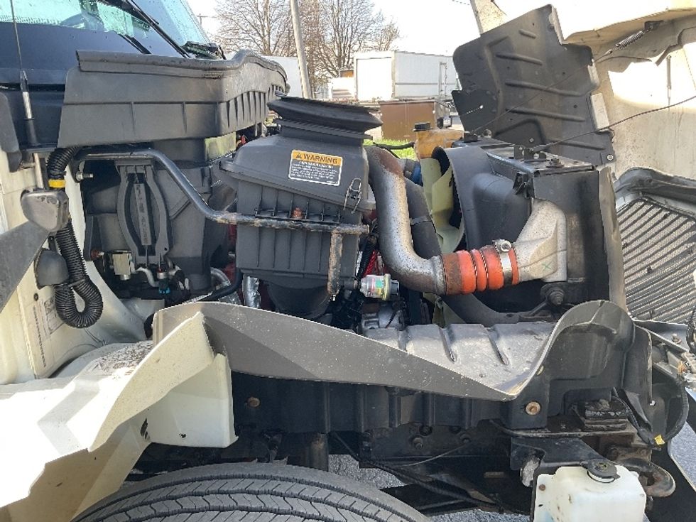 Medium Duty Box Truck-Light and Medium Duty Trucks-International-2019-4300-Auburn-MA-222,044\n\t\tmiles-$ 41,000 - Image 23