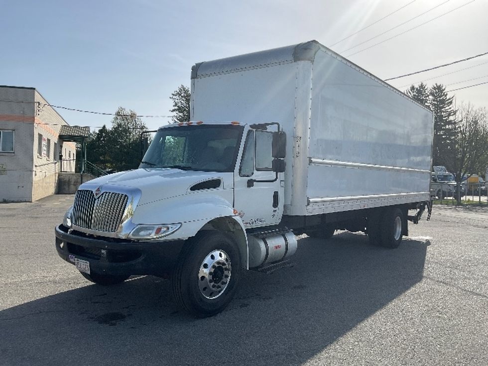 Medium Duty Box Truck-Light and Medium Duty Trucks-International-2019-4300-Auburn-MA-222,044\n\t\tmiles-$ 41,000 - Image 3
