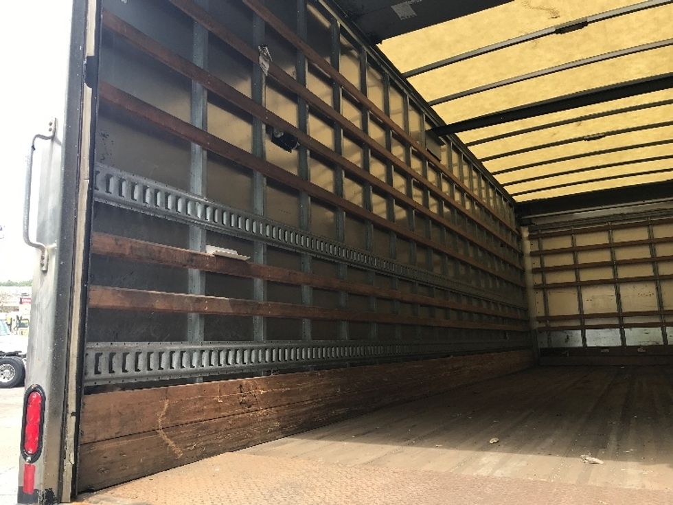 Medium Duty Box Truck-Light and Medium Duty Trucks-International-2019-4300-Auburn-MA-285,855\n\t\tmiles-$ 23,250 - Image 11