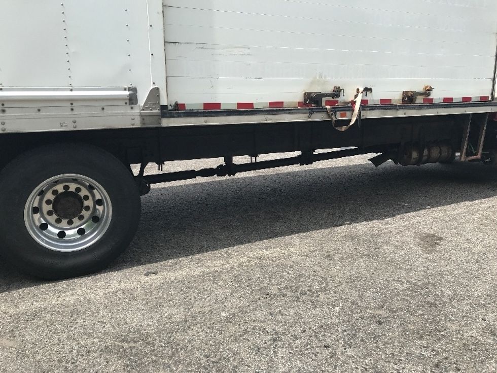 Medium Duty Box Truck-Light and Medium Duty Trucks-International-2019-4300-Auburn-MA-285,855\n\t\tmiles-$ 23,250 - Image 14