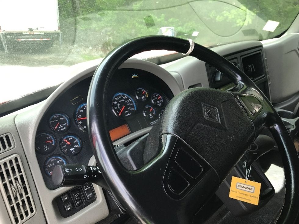 Medium Duty Box Truck-Light and Medium Duty Trucks-International-2019-4300-Auburn-MA-285,855\n\t\tmiles-$ 23,250 - Image 17