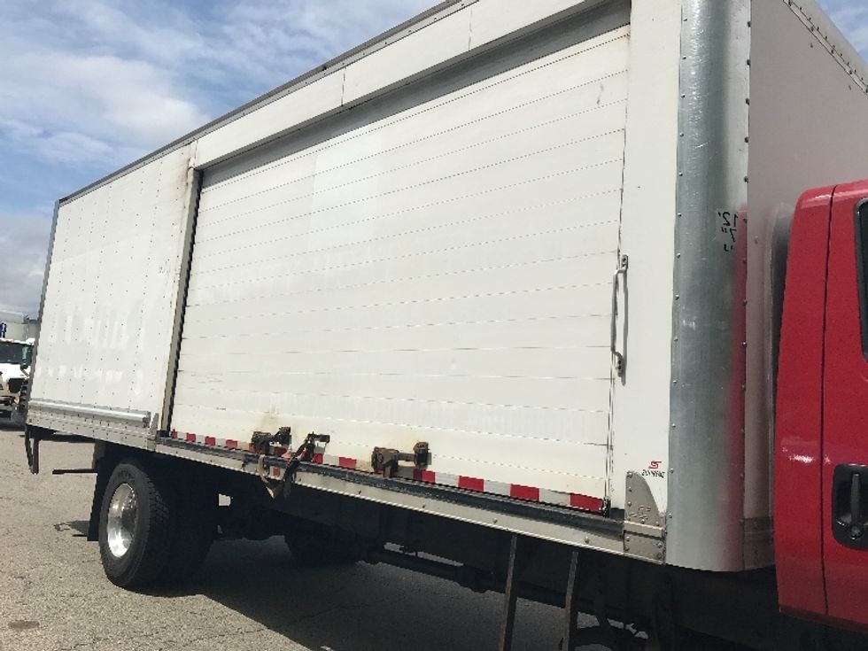 Medium Duty Box Truck-Light and Medium Duty Trucks-International-2019-4300-Auburn-MA-285,855\n\t\tmiles-$ 23,250 - Image 25