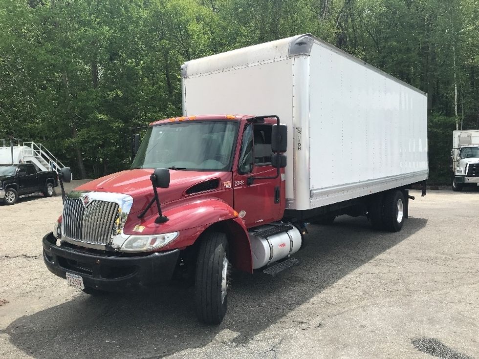 Medium Duty Box Truck-Light and Medium Duty Trucks-International-2019-4300-Auburn-MA-285,855\n\t\tmiles-$ 23,250 - Image 3