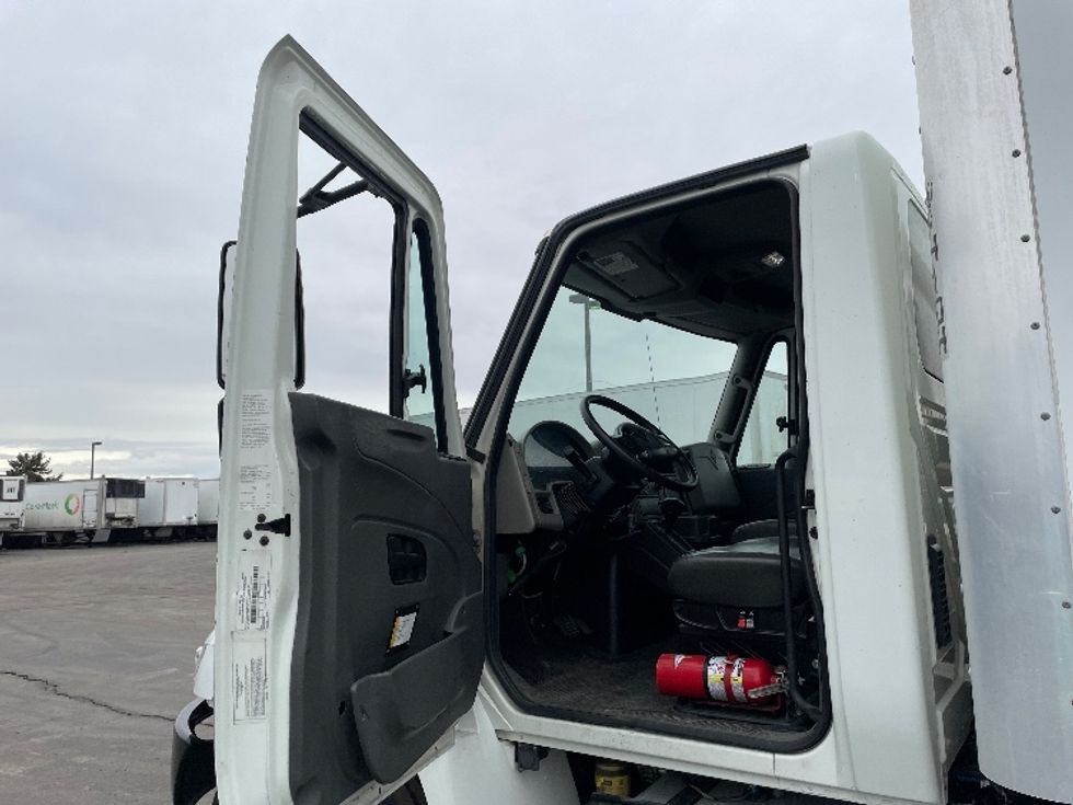 Medium Duty Box Truck-Light and Medium Duty Trucks-International-2019-4300-Aurora-CO-126,364\n\t\tmiles-$ 57,000 - Image 16