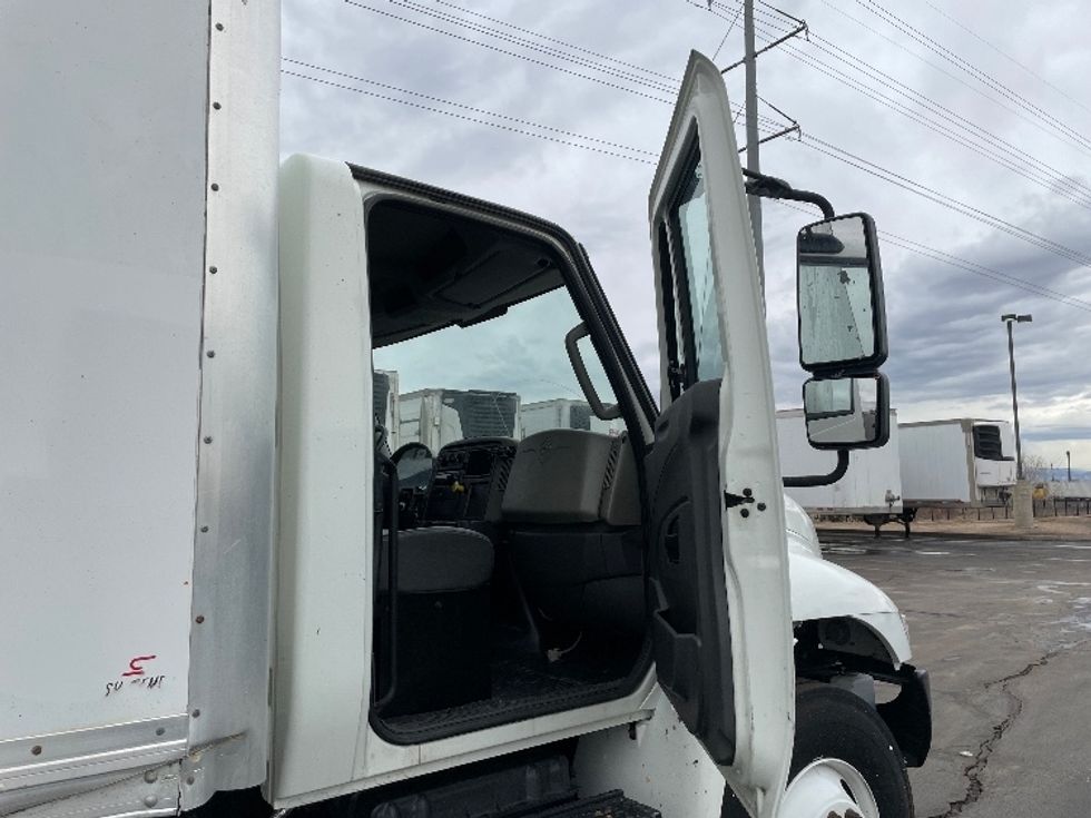 Medium Duty Box Truck-Light and Medium Duty Trucks-International-2019-4300-Aurora-CO-126,364\n\t\tmiles-$ 57,000 - Image 20