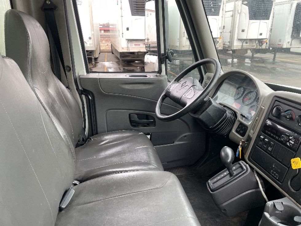 Medium Duty Box Truck-Light and Medium Duty Trucks-International-2019-4300-Aurora-CO-126,364\n\t\tmiles-$ 57,000 - Image 22