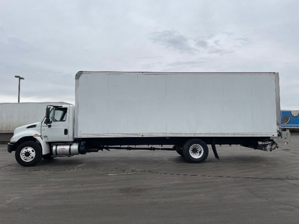 Medium Duty Box Truck-Light and Medium Duty Trucks-International-2019-4300-Aurora-CO-126,364\n\t\tmiles-$ 57,000 - Image 4
