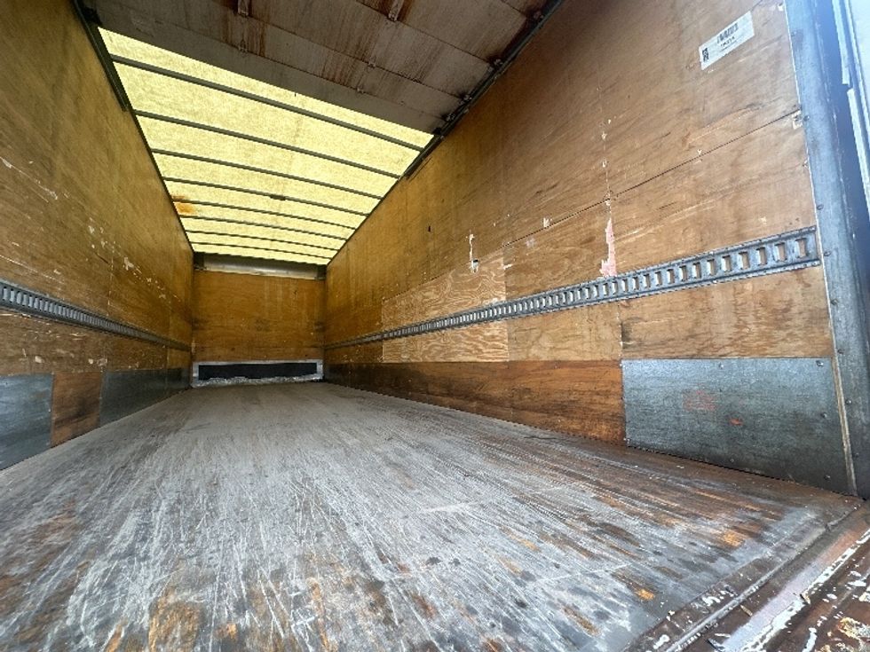 Medium Duty Box Truck-Light and Medium Duty Trucks-International-2019-4300-Battle Creek-MI-115,070\n\t\tmiles-$ 44,000 - Image 12