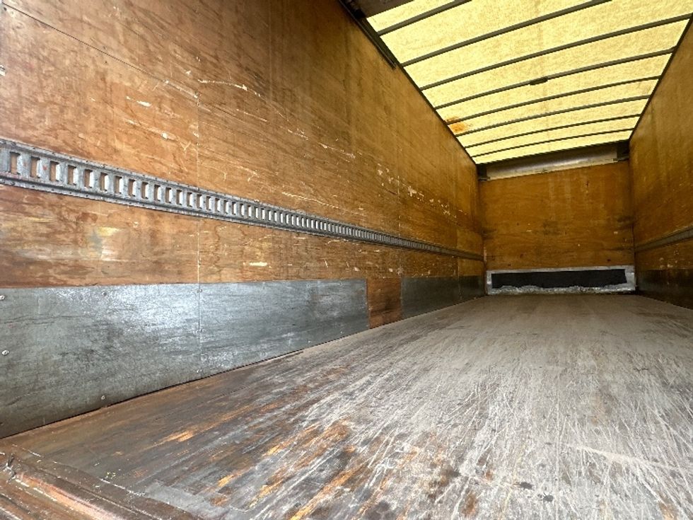 Medium Duty Box Truck-Light and Medium Duty Trucks-International-2019-4300-Battle Creek-MI-115,070\n\t\tmiles-$ 44,000 - Image 11
