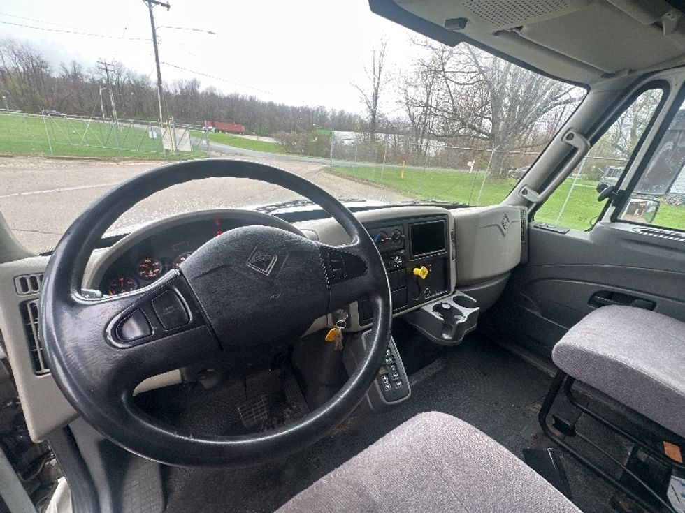 Medium Duty Box Truck-Light and Medium Duty Trucks-International-2019-4300-Battle Creek-MI-115,070\n\t\tmiles-$ 44,000 - Image 17