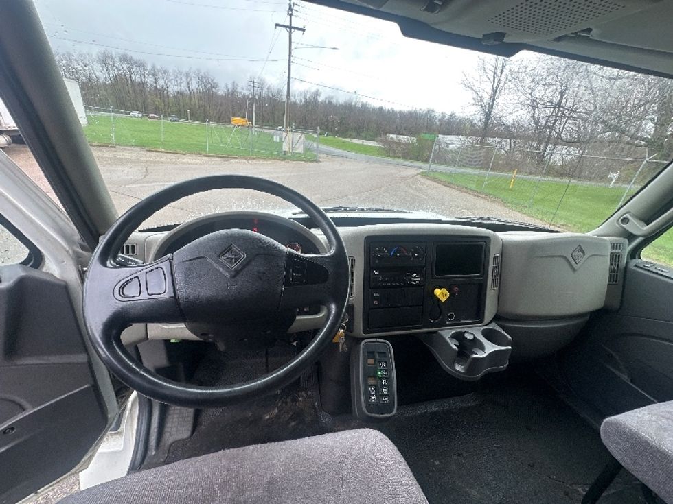 Medium Duty Box Truck-Light and Medium Duty Trucks-International-2019-4300-Battle Creek-MI-115,070\n\t\tmiles-$ 44,000 - Image 18