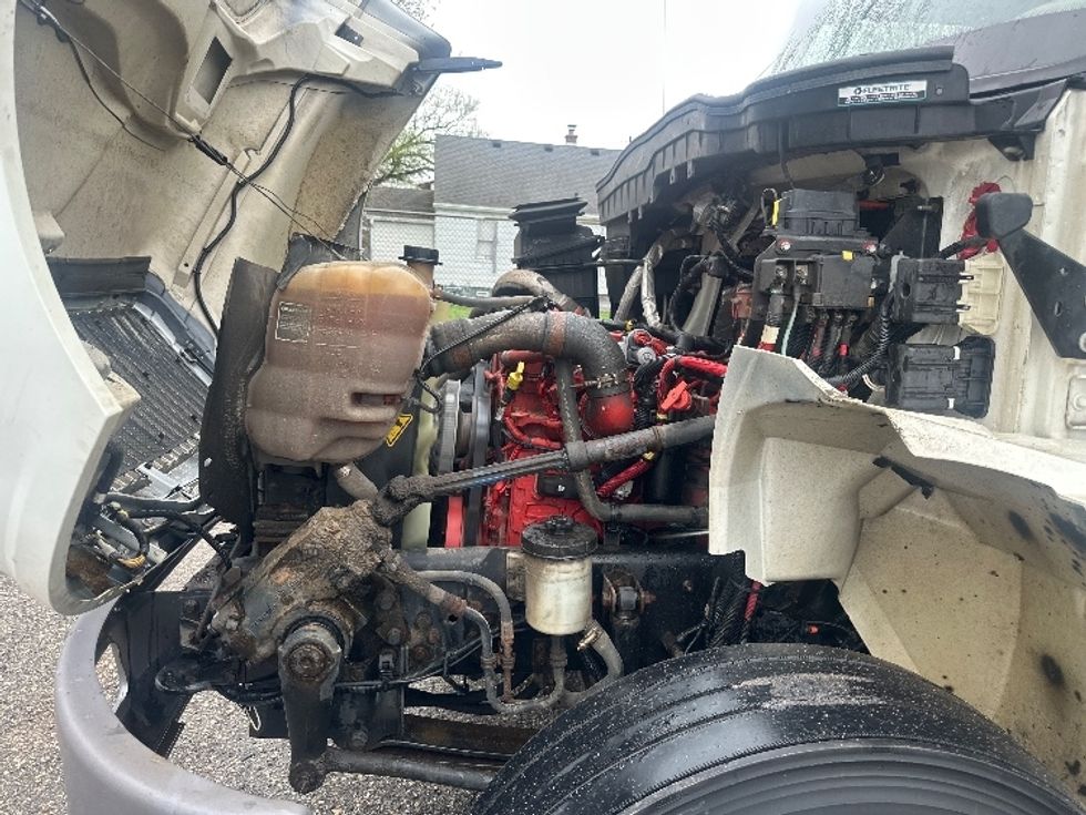 Medium Duty Box Truck-Light and Medium Duty Trucks-International-2019-4300-Battle Creek-MI-115,070\n\t\tmiles-$ 44,000 - Image 24