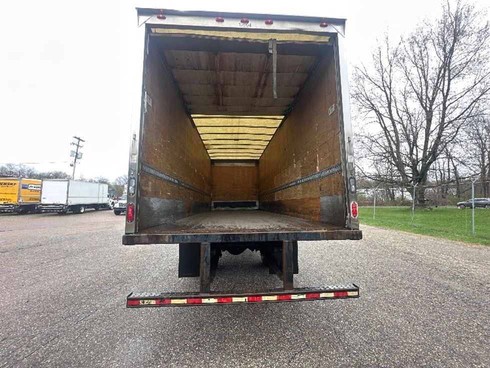 Medium Duty Box Truck-Light and Medium Duty Trucks-International-2019-4300-Battle Creek-MI-115,070\n\t\tmiles-$ 44,000 - Image 8