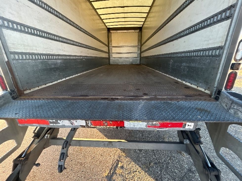 Medium Duty Box Truck-Light and Medium Duty Trucks-International-2019-4300-Battle Creek-MI-299,967\n\t\tmiles-$ 20,000 - Image 10