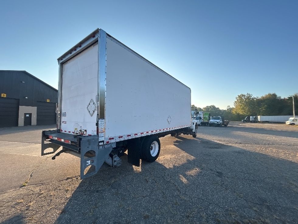 Medium Duty Box Truck-Light and Medium Duty Trucks-International-2019-4300-Battle Creek-MI-299,967\n\t\tmiles-$ 20,000 - Image 13