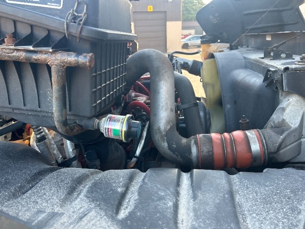 Medium Duty Box Truck-Light and Medium Duty Trucks-International-2019-4300-Battle Creek-MI-299,967\n\t\tmiles-$ 20,000 - Image 22
