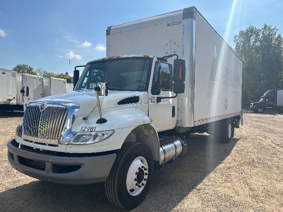 Medium Duty Box Truck-Light and Medium Duty Trucks-International-2019-4300-Battle Creek-MI-299,967\n\t\tmiles-$ 20,000 - Image 3