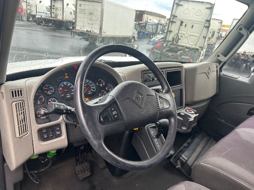Medium Duty Box Truck-Light and Medium Duty Trucks-International-2019-4300-Bensalem-PA-189,752\n\t\tmiles-$ 37,750 - Image 17