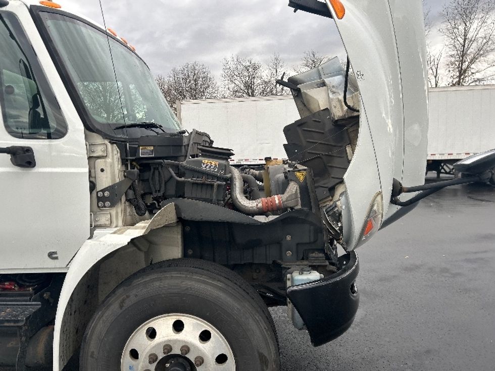 Medium Duty Box Truck-Light and Medium Duty Trucks-International-2019-4300-Bensalem-PA-189,752\n\t\tmiles-$ 37,750 - Image 23