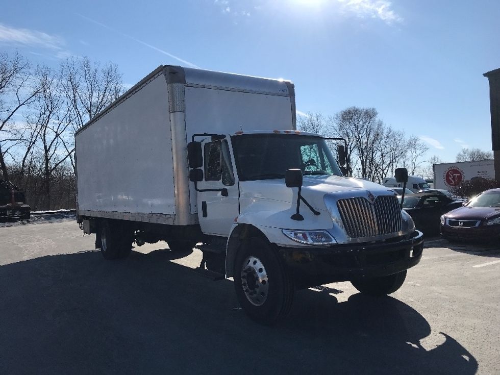 Medium Duty Box Truck-Light and Medium Duty Trucks-International-2019-4300-Bensalem-PA-200,149\n\t\tmiles-$ 40,000 - Image 1