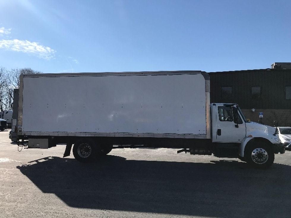 Medium Duty Box Truck-Light and Medium Duty Trucks-International-2019-4300-Bensalem-PA-200,149\n\t\tmiles-$ 40,000 - Image 15