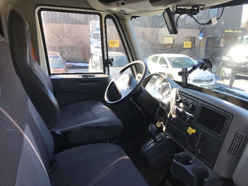Medium Duty Box Truck-Light and Medium Duty Trucks-International-2019-4300-Bensalem-PA-200,149\n\t\tmiles-$ 40,000 - Image 22