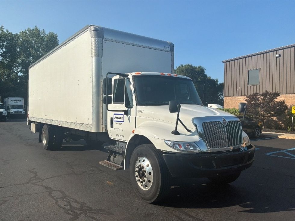 Medium Duty Box Truck-Light and Medium Duty Trucks-International-2019-4300-Bensalem-PA-210,630\n\t\tmiles-$ 49,500 - Image 1