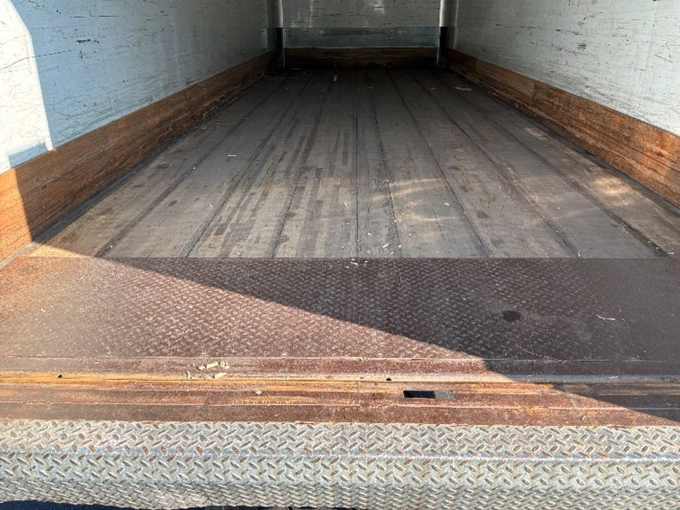 Medium Duty Box Truck-Light and Medium Duty Trucks-International-2019-4300-Bensalem-PA-210,630\n\t\tmiles-$ 49,500 - Image 10