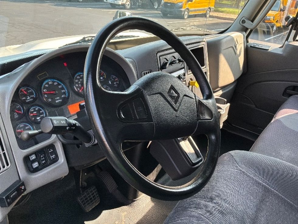 Medium Duty Box Truck-Light and Medium Duty Trucks-International-2019-4300-Bensalem-PA-210,630\n\t\tmiles-$ 49,500 - Image 17
