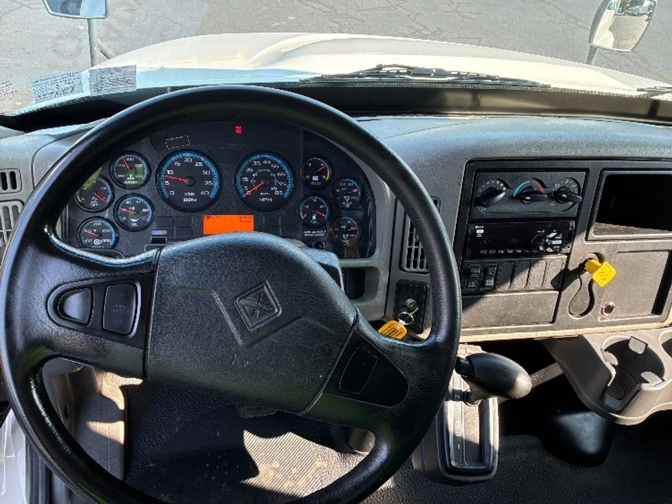Medium Duty Box Truck-Light and Medium Duty Trucks-International-2019-4300-Bensalem-PA-210,630\n\t\tmiles-$ 49,500 - Image 18