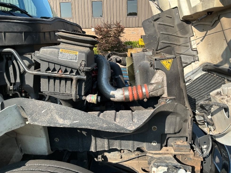 Medium Duty Box Truck-Light and Medium Duty Trucks-International-2019-4300-Bensalem-PA-210,630\n\t\tmiles-$ 49,500 - Image 23