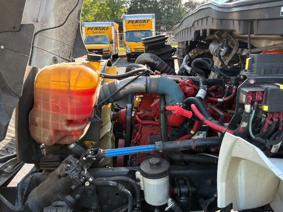 Medium Duty Box Truck-Light and Medium Duty Trucks-International-2019-4300-Bensalem-PA-210,630\n\t\tmiles-$ 49,500 - Image 24