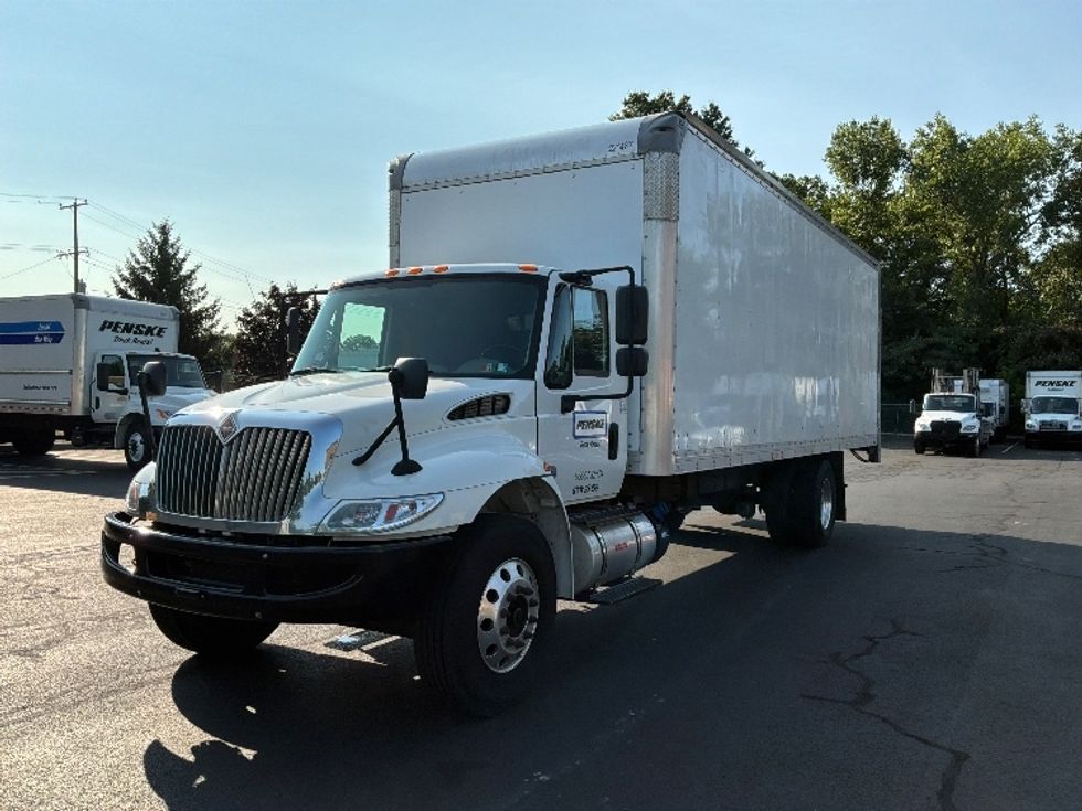Medium Duty Box Truck-Light and Medium Duty Trucks-International-2019-4300-Bensalem-PA-210,630\n\t\tmiles-$ 49,500 - Image 3