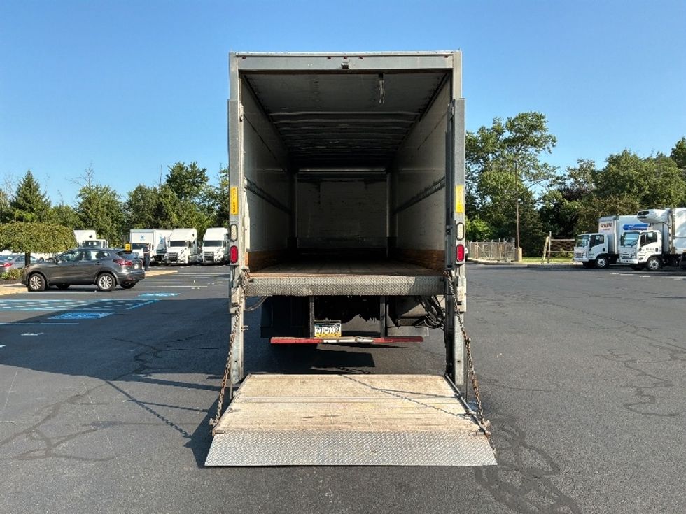 Medium Duty Box Truck-Light and Medium Duty Trucks-International-2019-4300-Bensalem-PA-210,630\n\t\tmiles-$ 49,500 - Image 9