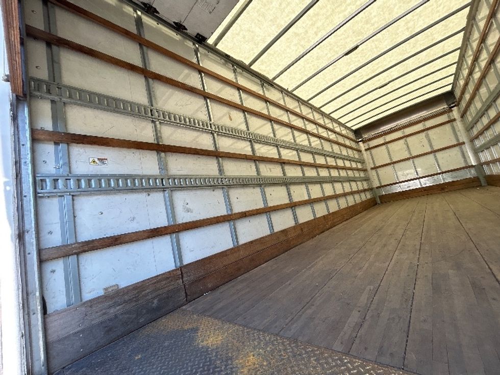 Medium Duty Box Truck-Light and Medium Duty Trucks-International-2019-4300-Birmingham-AL-161,236\n\t\tmiles-$ 54,250 - Image 11