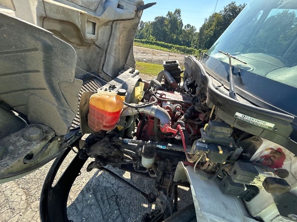 Medium Duty Box Truck-Light and Medium Duty Trucks-International-2019-4300-Birmingham-AL-161,236\n\t\tmiles-$ 54,250 - Image 23