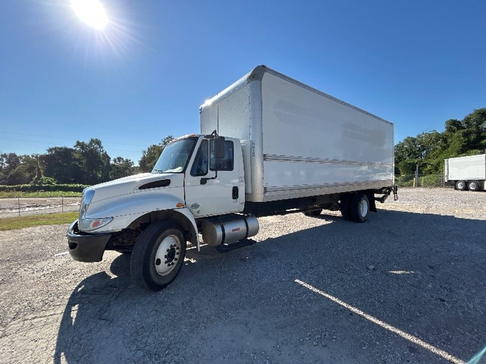 Medium Duty Box Truck-Light and Medium Duty Trucks-International-2019-4300-Birmingham-AL-161,236\n\t\tmiles-$ 54,250 - Image 3
