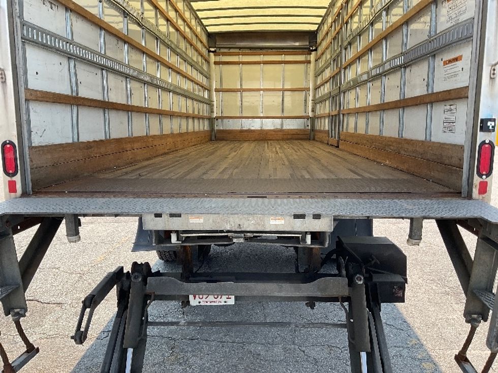 Medium Duty Box Truck-Light and Medium Duty Trucks-International-2019-4300-Braintree-MA-256,148\n\t\tmiles-$ 30,500 - Image 10