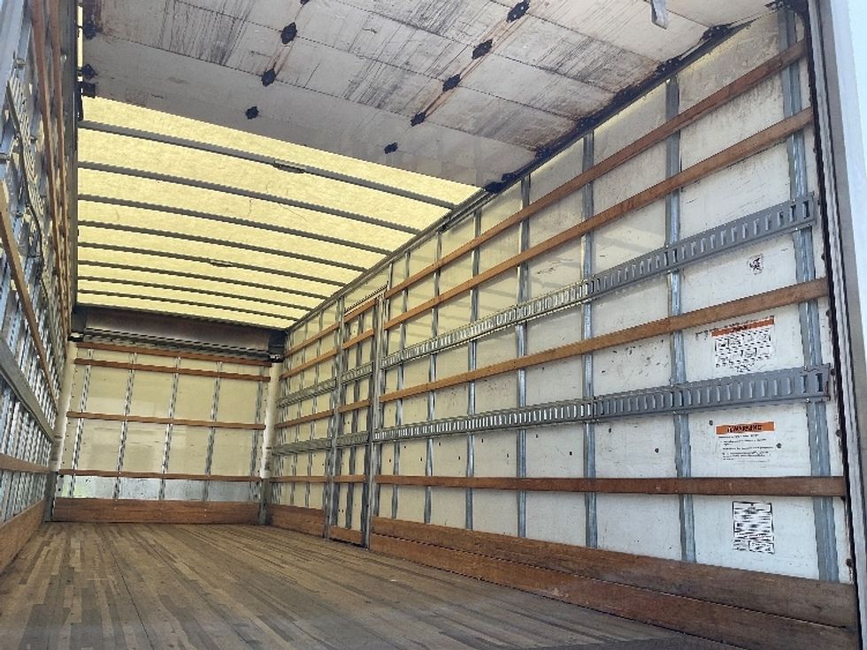 Medium Duty Box Truck-Light and Medium Duty Trucks-International-2019-4300-Braintree-MA-256,148\n\t\tmiles-$ 30,500 - Image 12