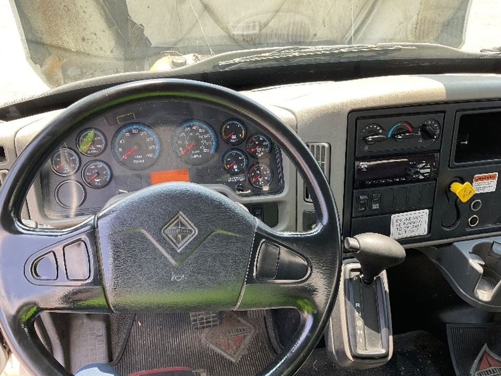 Medium Duty Box Truck-Light and Medium Duty Trucks-International-2019-4300-Braintree-MA-256,148\n\t\tmiles-$ 30,500 - Image 18