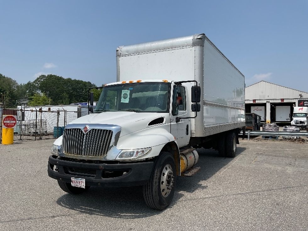 Medium Duty Box Truck-Light and Medium Duty Trucks-International-2019-4300-Braintree-MA-256,148\n\t\tmiles-$ 30,500 - Image 3