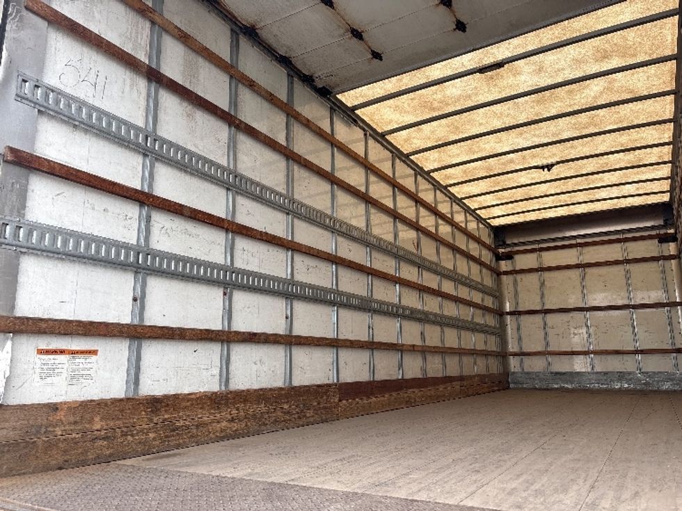 Medium Duty Box Truck-Light and Medium Duty Trucks-International-2019-4300-Brampton-ON-300,895\n\t\tkm-$ 41,000 - Image 11