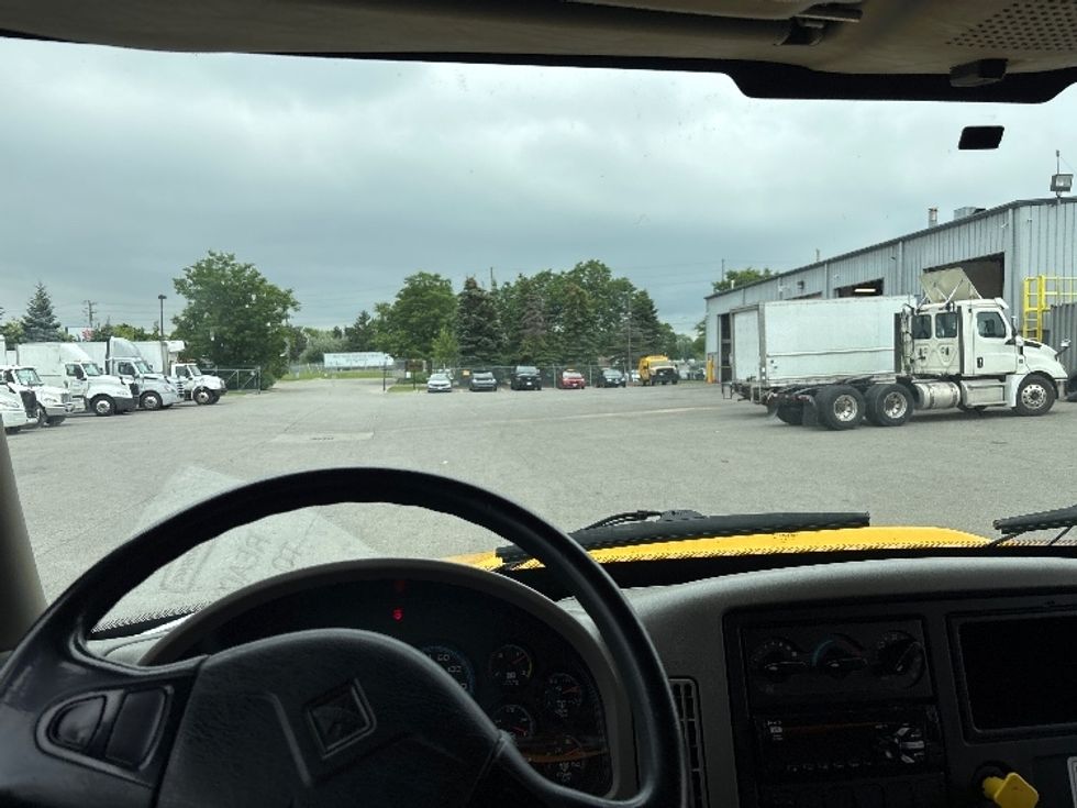 Medium Duty Box Truck-Light and Medium Duty Trucks-International-2019-4300-Brampton-ON-300,895\n\t\tkm-$ 41,000 - Image 18