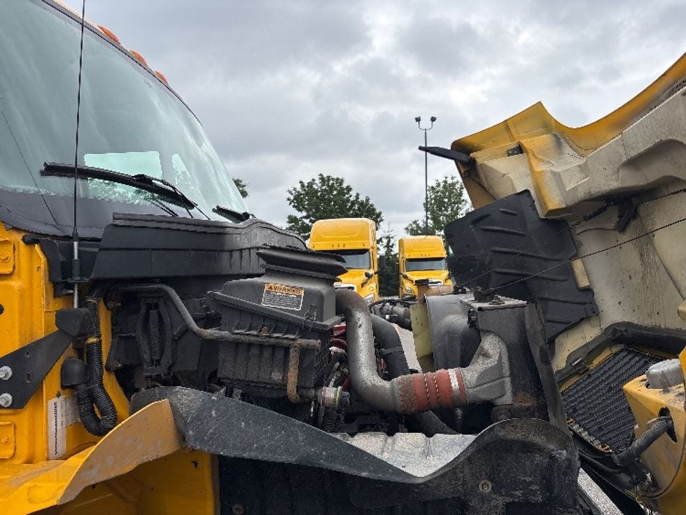 Medium Duty Box Truck-Light and Medium Duty Trucks-International-2019-4300-Brampton-ON-300,895\n\t\tkm-$ 41,000 - Image 23