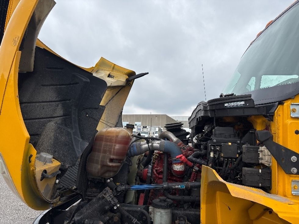 Medium Duty Box Truck-Light and Medium Duty Trucks-International-2019-4300-Brampton-ON-300,895\n\t\tkm-$ 41,000 - Image 24