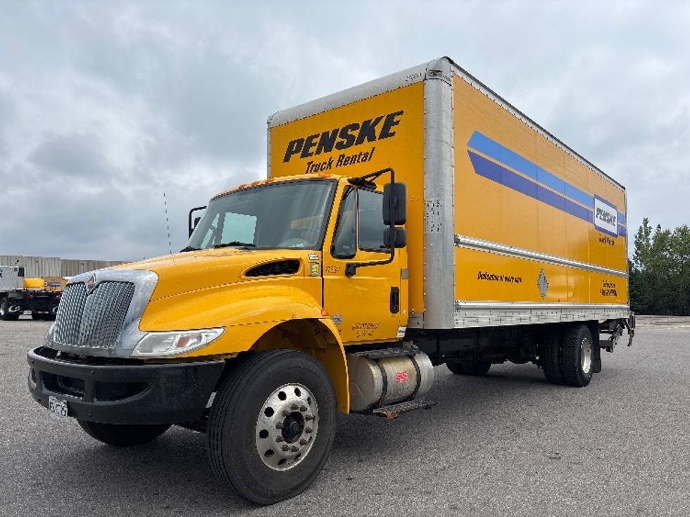 Medium Duty Box Truck-Light and Medium Duty Trucks-International-2019-4300-Brampton-ON-300,895\n\t\tkm-$ 41,000 - Image 3