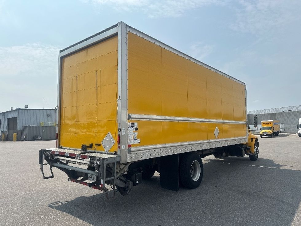Medium Duty Box Truck-Light and Medium Duty Trucks-International-2019-4300-Brampton-ON-304,076\n\t\tkm-$ 51,500 - Image 13