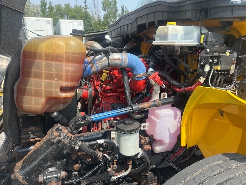 Medium Duty Box Truck-Light and Medium Duty Trucks-International-2019-4300-Brampton-ON-304,076\n\t\tkm-$ 51,500 - Image 24