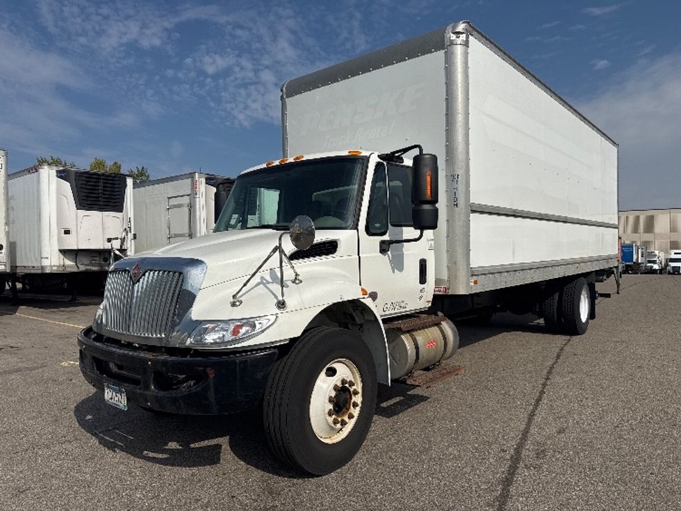 Medium Duty Box Truck-Light and Medium Duty Trucks-International-2019-4300-Brooklyn Park-MN-110,859\n\t\tmiles-$ 50,250 - Image 3